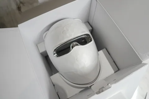 [團購美容儀] 11/19~12/19 Ulike 白皇后來了！🔥 黑卡級護膚神器，讓你素顏比化妝還美！限時團購中！(獎)（照片 3）